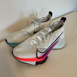 Nike Air Max Tempo Next %